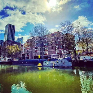  Bateau-hôtel Houseboat Holiday